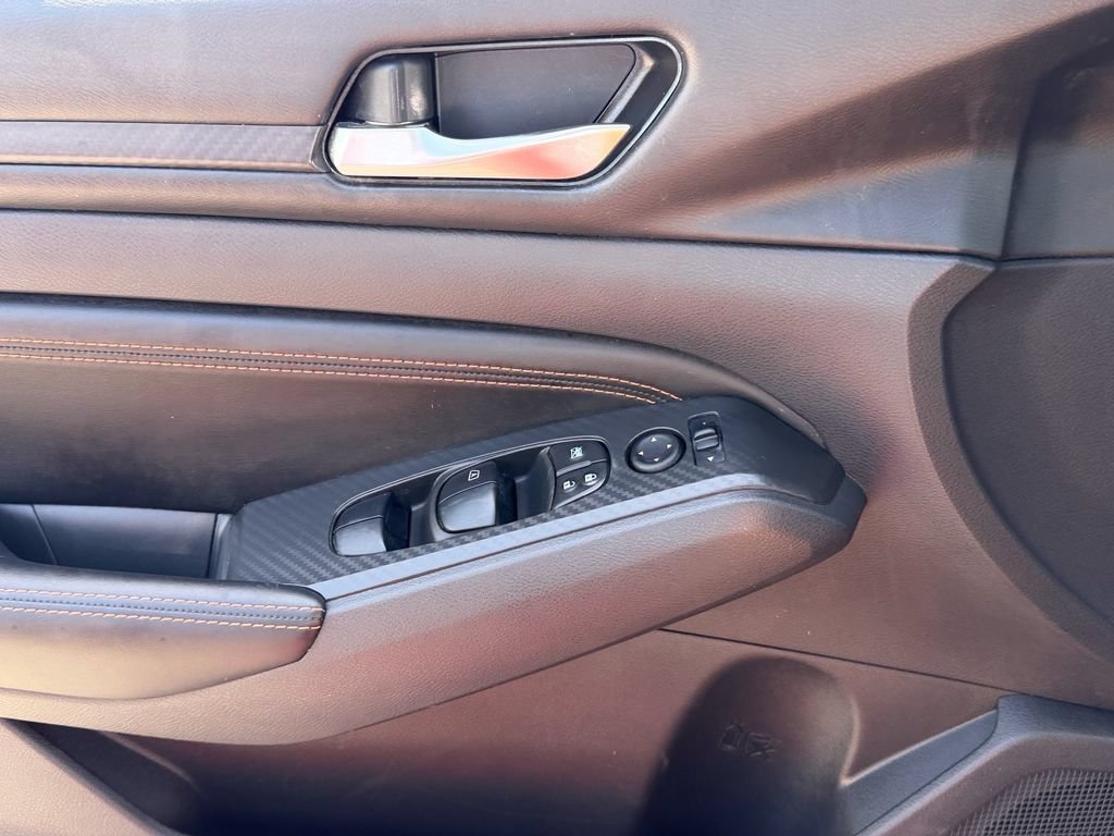 Used 2019 Nissan Altima 2.5 SR FWD image 25