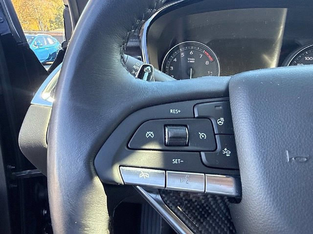 Used 2025 Cadillac XT6 Sport w/ Technology Package AWD/4WD image 13