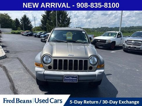 Used 2006 Jeep Liberty Sport AWD/4WD image 2