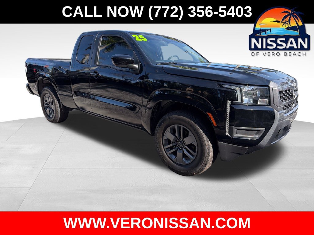 Used 2025 Nissan Frontier SV RWD image 1