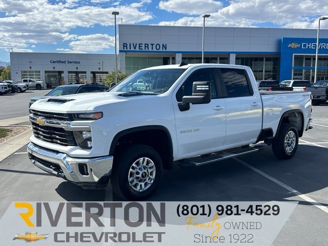 Used 2025 Chevrolet Silverado 2500 LT w/ Convenience Package AWD/4WD image 1