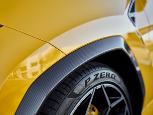 Used 2024 Lamborghini Urus Performante image 11