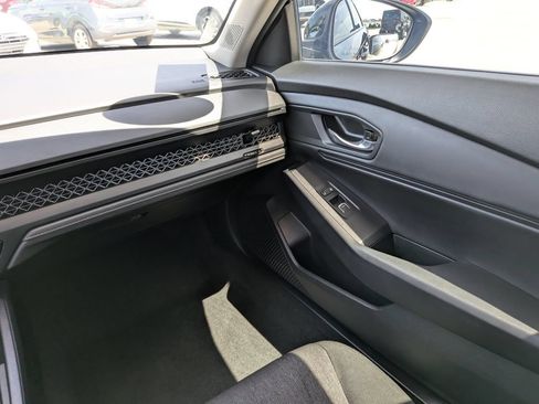 Used 2025 Honda Accord SE image 17