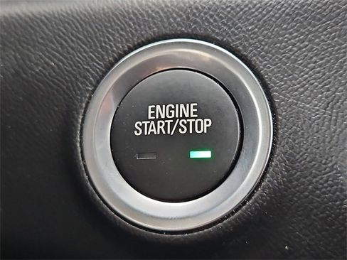 Used 2024 GMC Terrain SLE image 24