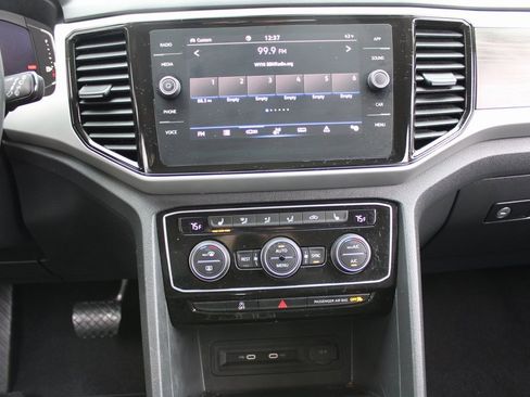 Certified 2022 Volkswagen Atlas SE image 15