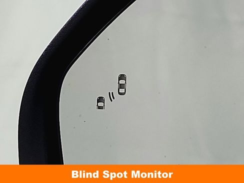 Used 2023 Ford Explorer XLT w/ Equipment Group 202A image 13