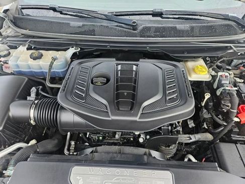 Used 2024 Jeep Wagoneer Series II w/ Flexible Seating Group image 22