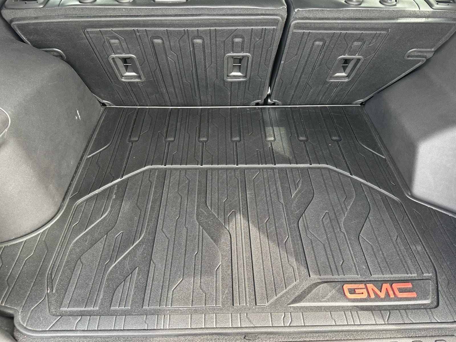 Used 2023 GMC Terrain SLT AWD/4WD image 11
