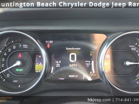 Used 2021 Jeep Wrangler Unlimited Sahara w/ Cold Weather Group image 18