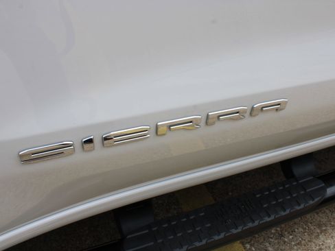 Used 2026 GMC Sierra 1500 SLE RWD image 19