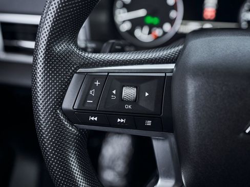 Used 2025 Mitsubishi Outlander ES image 42