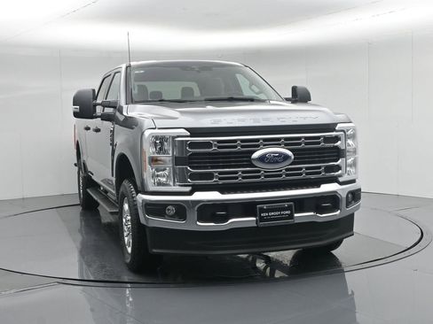 New 2026 Ford F250 XLT w/ FX4 Off-Road Package image 54