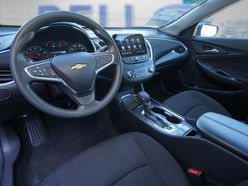 Used 2023 Chevrolet Malibu LT image 9