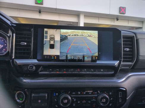 Certified 2023 Chevrolet Silverado 1500 LTZ w/ Technology Package image 11