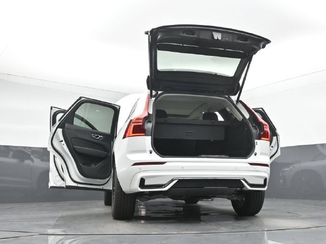 New 2026 Volvo XC60 B5 Core w/ Climate Package AWD/4WD image 56