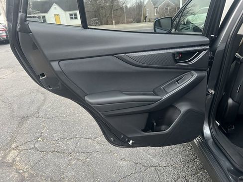 Used 2023 Subaru Crosstrek 2.0i Premium image 16