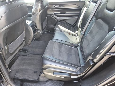 Used 2024 Jeep Grand Cherokee L Laredo image 27