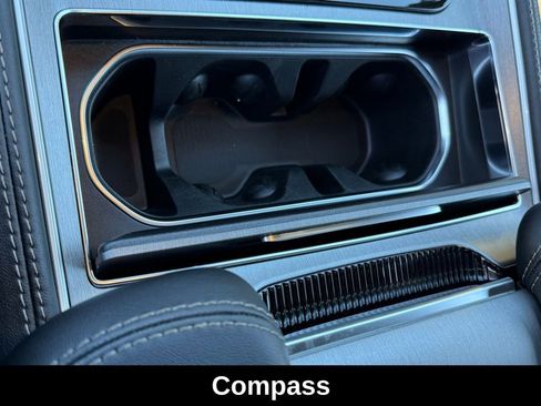 New 2026 Jeep Grand Wagoneer image 17