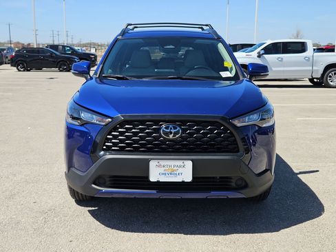 Used 2024 Toyota Corolla Cross LE image 8