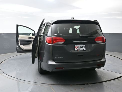 Used 2023 Chrysler Voyager LX FWD image 56