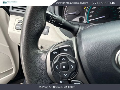 Used 2013 Toyota Venza LE image 19