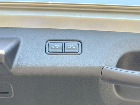 New 2026 Kia Carnival EX FWD image 46