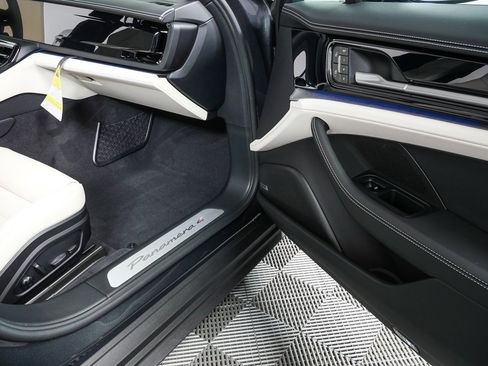 New 2026 Porsche Panamera 4 E-Hybrid image 27