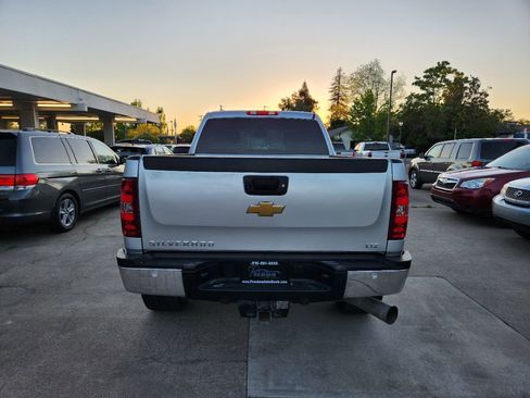 Used 2012 Chevrolet Silverado 2500 LTZ w/ LTZ Plus Package AWD/4WD image 3
