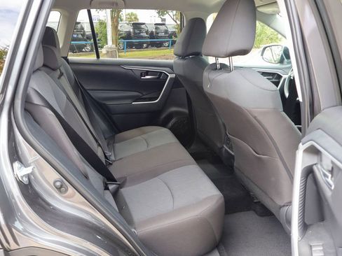 Used 2025 Toyota RAV4 XLE FWD image 11