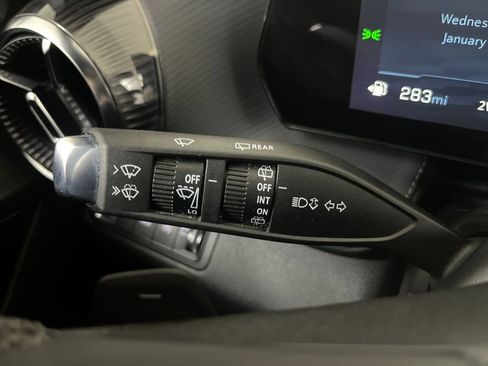 Used 2025 Chevrolet Equinox LT w/ Convenience Package II image 64