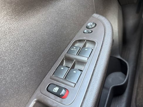 Used 2011 Chevrolet Malibu LT image 25