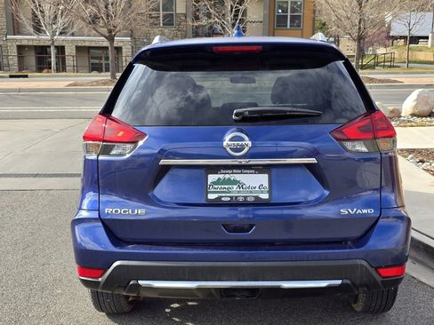Used 2018 Nissan Rogue SV image 11