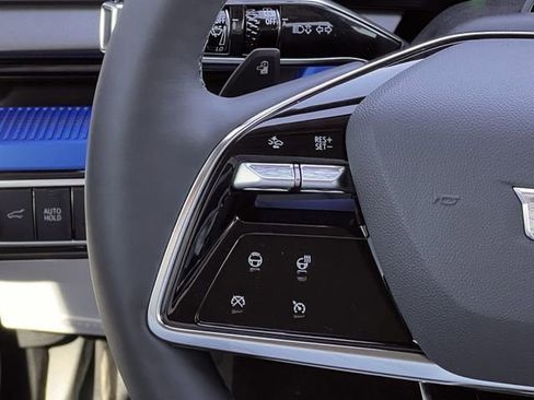 New 2026 Cadillac Optiq Luxury 2 image 12