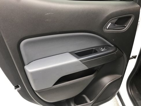 Used 2015 Chevrolet Colorado Z71 AWD/4WD image 18