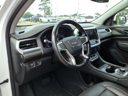 Used 2020 GMC Acadia SLT w/ LPO, Floor Liner Package AWD/4WD image 7