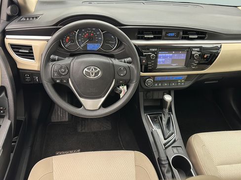 Used 2016 Toyota Corolla LE FWD image 10