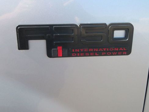 Used 2005 Ford F350 XLT image 12