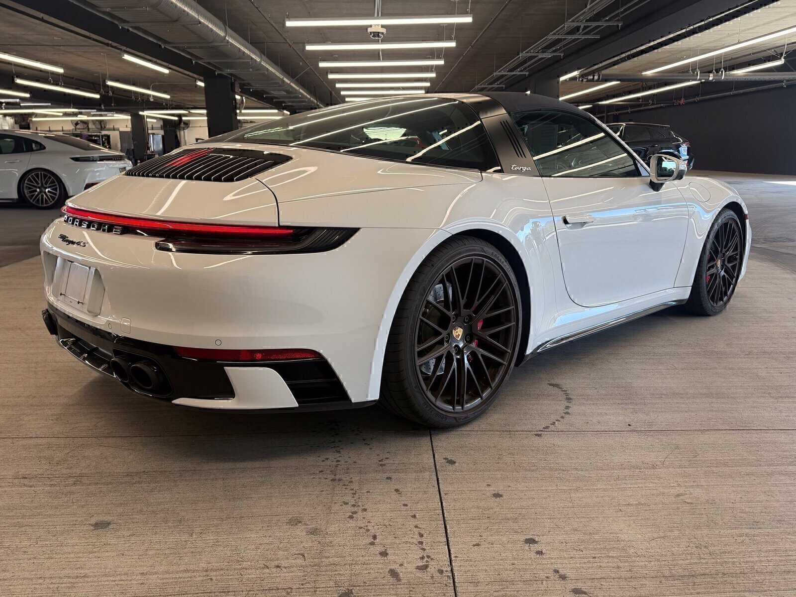 Certified 2021 Porsche 911 AWD/4WD image 4