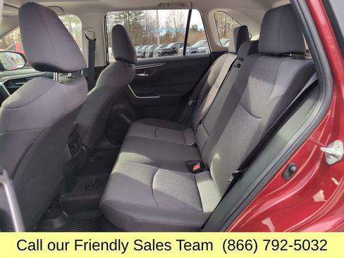 Used 2022 Toyota RAV4 XLE image 24