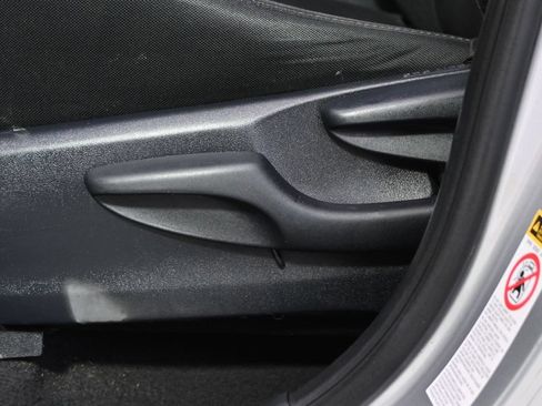 Used 2014 Toyota RAV4 XLE AWD/4WD image 14