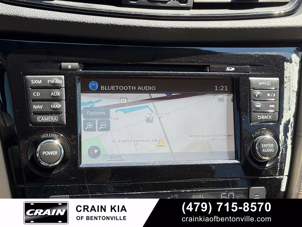 Used 2017 Nissan Rogue SV w/ SV Premium Package FWD image 15