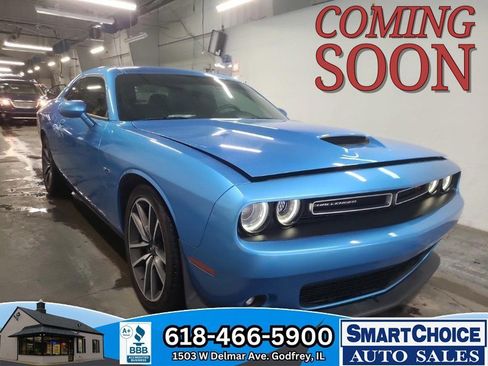 Used 2023 Dodge Challenger R/T w/ Plus Package image 1