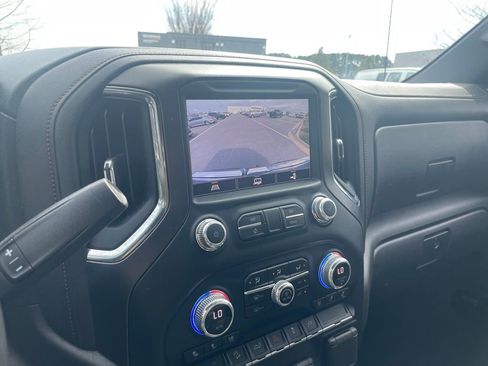 Used 2021 GMC Sierra 1500 AT4 w/ Off-Road Performance Package image 17