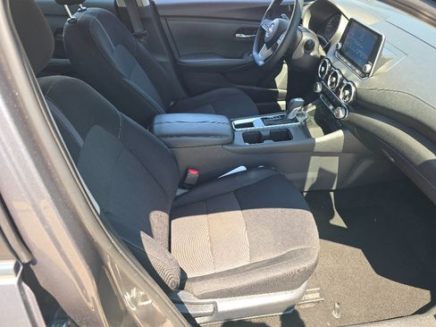 Used 2024 Nissan Sentra SV FWD image 17