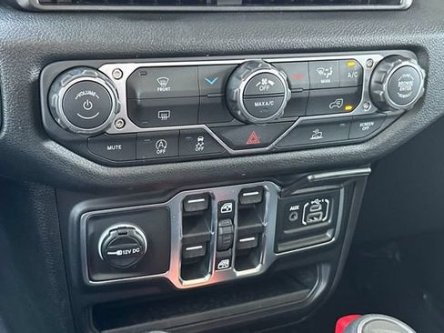 New 2026 Jeep Gladiator Sport AWD/4WD image 18