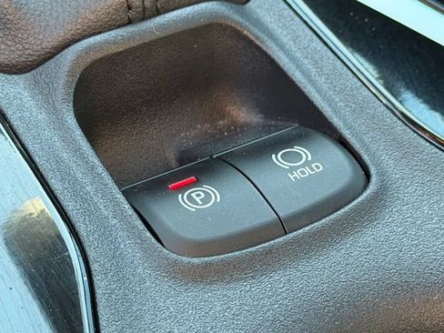 Used 2020 Toyota Corolla SE FWD image 26