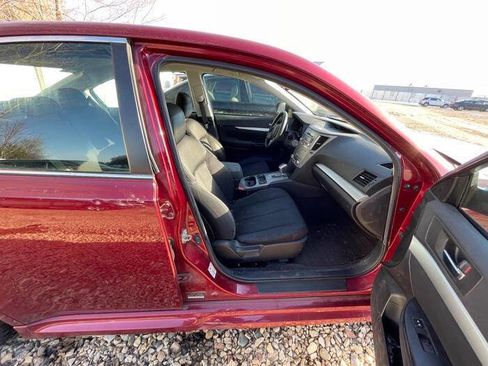 Used 2010 Subaru Legacy 2.5i Premium image 29