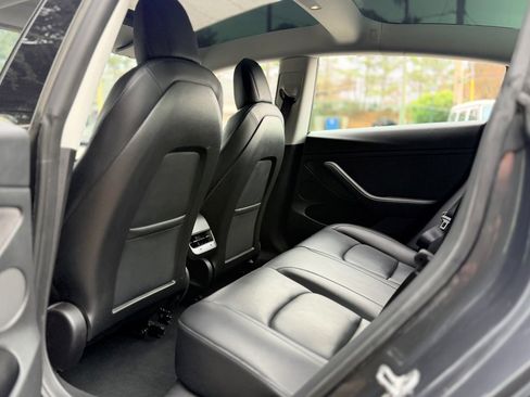 Used 2021 Tesla Model 3 Standard Range Plus image 30