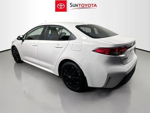 Used 2025 Toyota Corolla LE image 6
