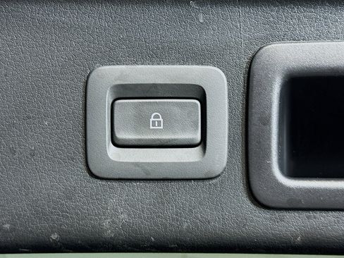 Used 2025 MAZDA CX-30 AWD 2.5 S w/ Preferred Package image 32